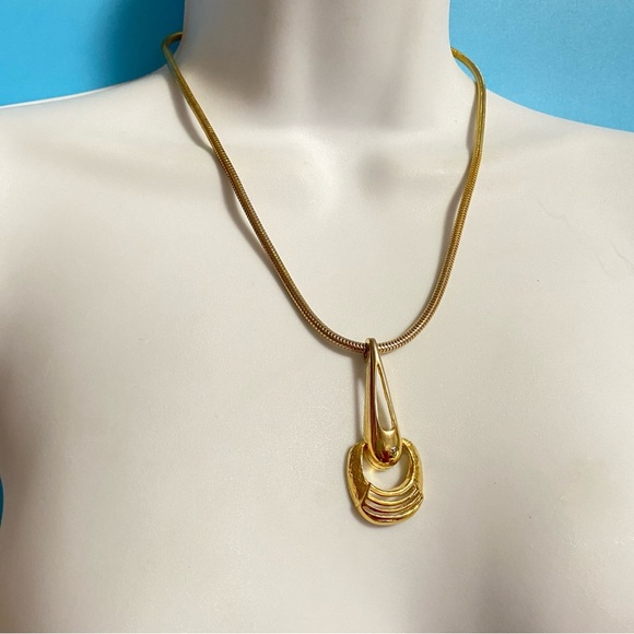 Vintage Gold Tone 18" Snake Chain Retro Pendant - Picture 4 of 7